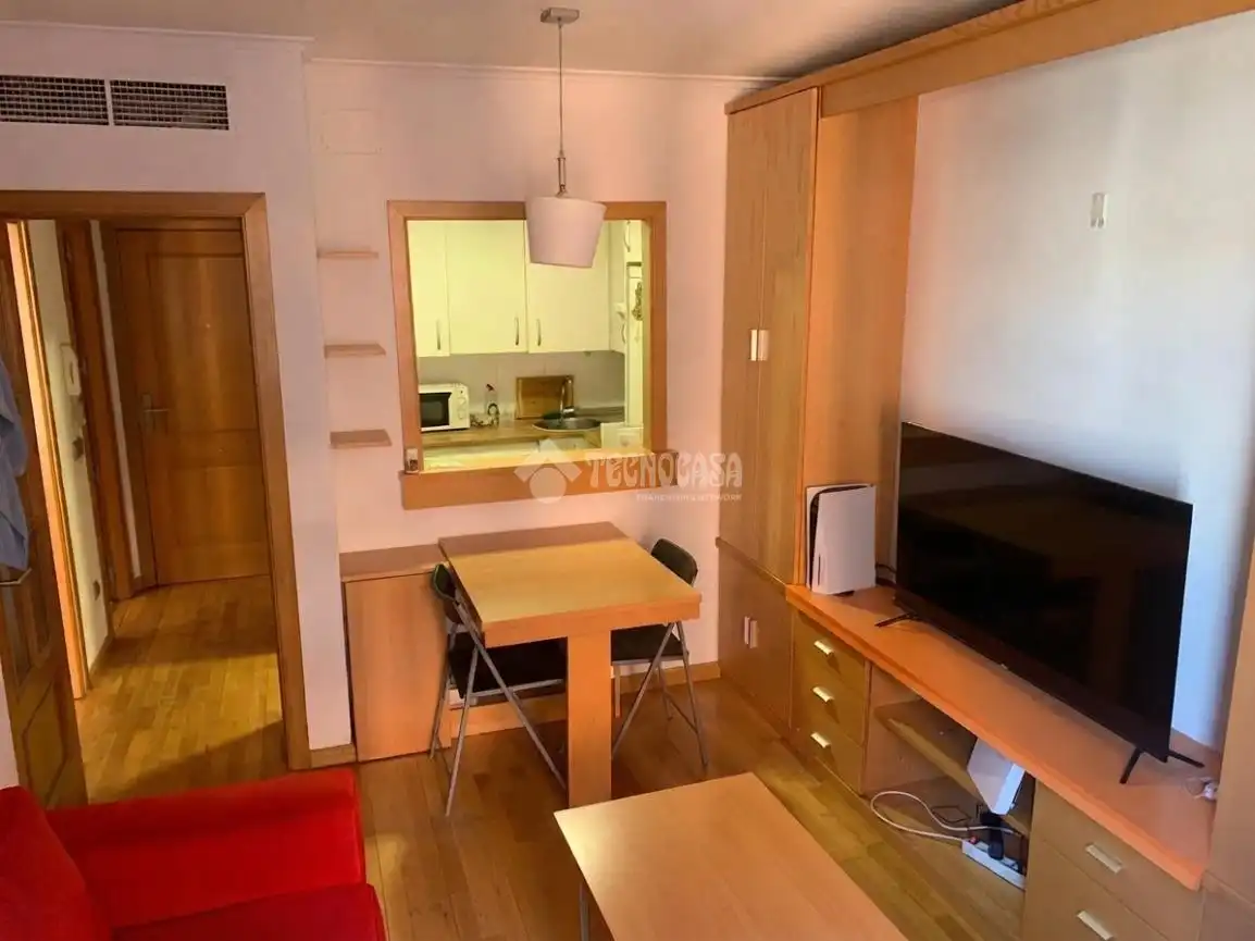 Flat for sale in C/ de Campezo, imagen 3