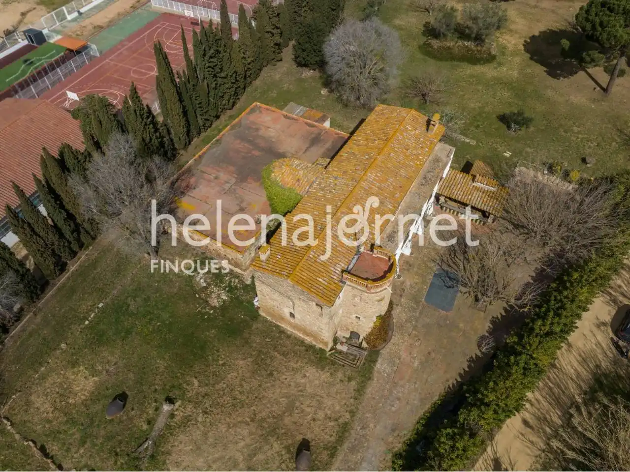 Country house zum Verkauf in Castell d'Aro, Platja d'Aro i s'Agaró mit Privatgarten