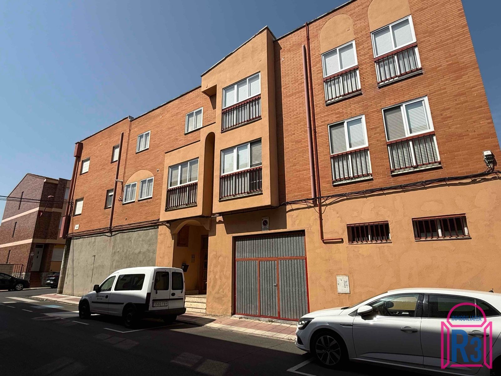 Vista exterior de Apartament de lloguer en San Andrés del Rabanedo amb Calefacció, Traster i Moblat