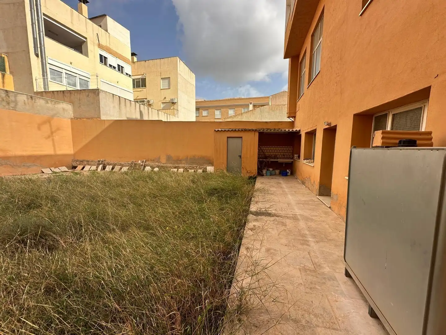 Vista exterior de Casa o xalet en venda en Novelda amb Calefacció, Jardí privat i Terrassa