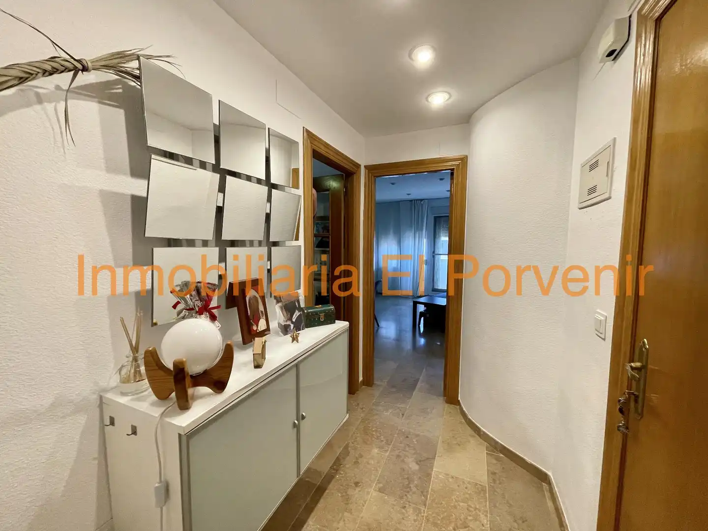 Piso con terraza en venta en Zona La Ermita