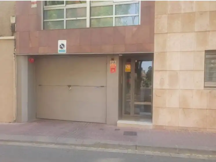 Parking of Storage room for rent in Centre - Sant Oleguer