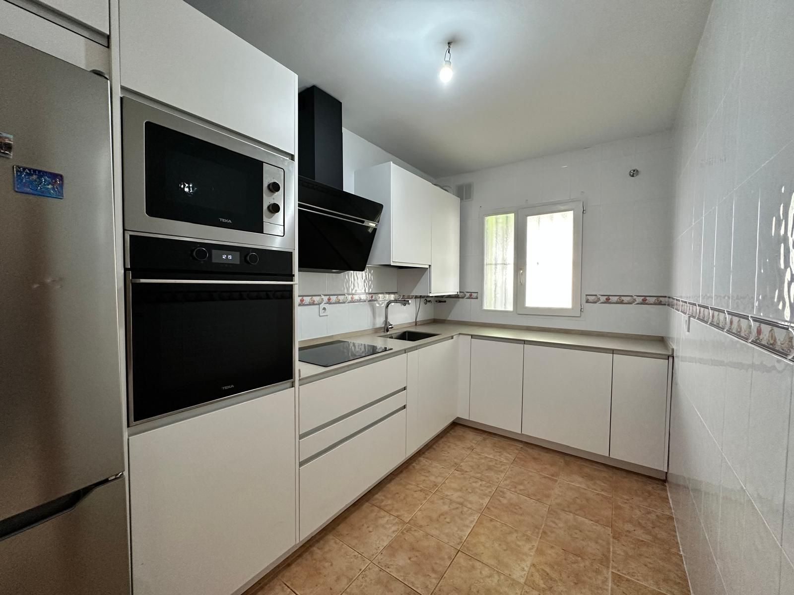 Kitchen of Attic for sale in Vélez-Málaga  with Air Conditioner, Heating and Terrace