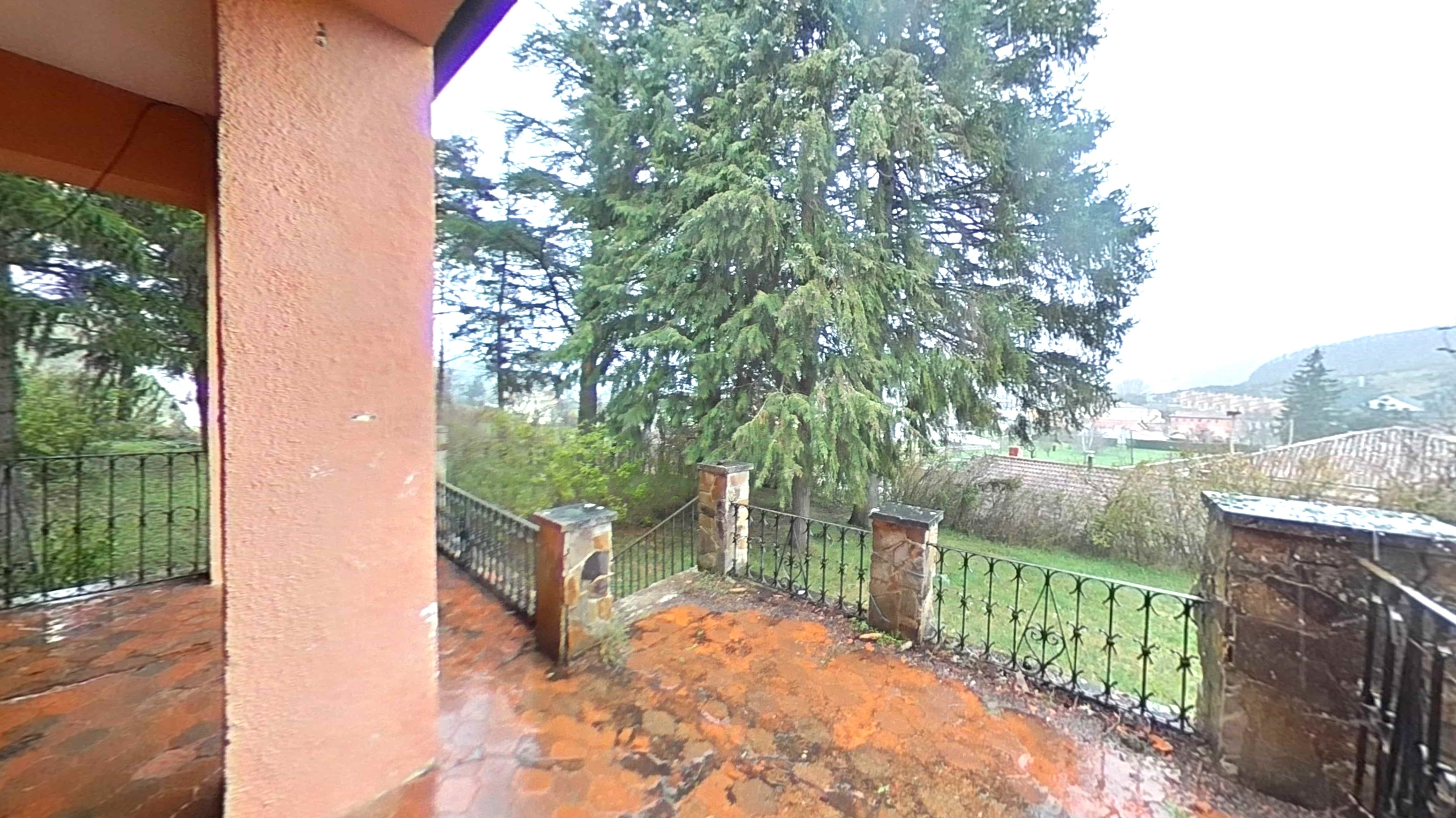 Terrassa de Casa o xalet en venda en La Pernía   amb Jardí privat i Terrassa