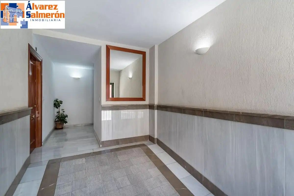 Flat for sale in Granada  with Heating and Storage room