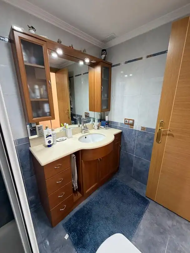 Badezimmer von Wohnung zum Verkauf in Vitoria - Gasteiz mit Heizung, Terrasse und Abstellraum
