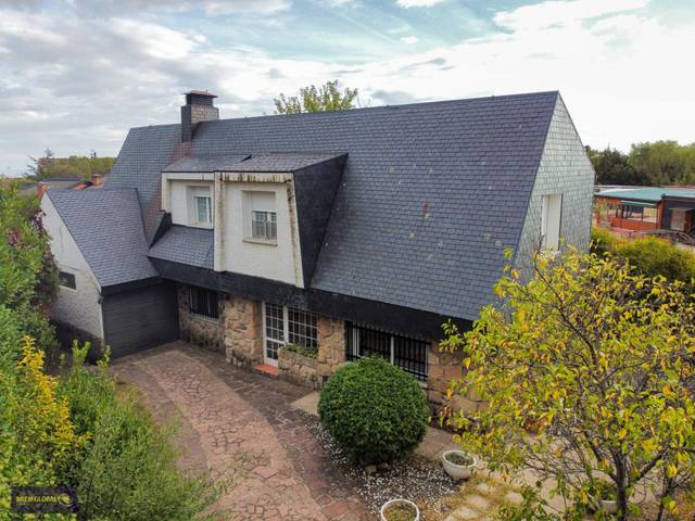 Casa-chalet en Venta en Calle del Hontanar en La Cabrera