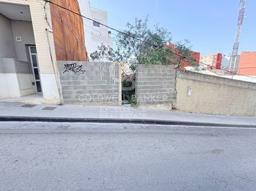 Terreny residencial en venda a Calle Maestro Chapi