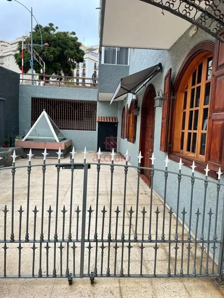 Business premises for sale in Calle el Puente