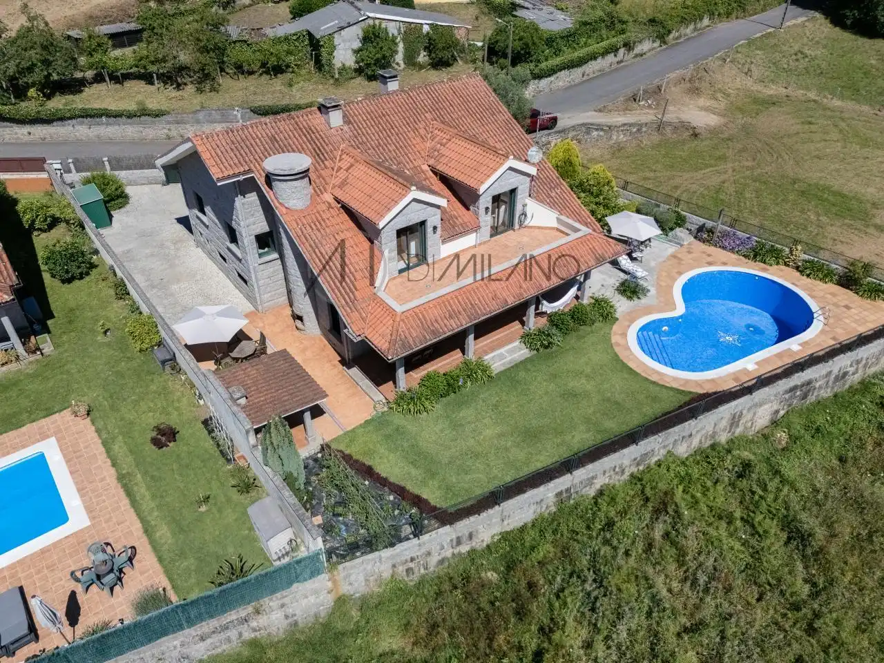 Vista exterior de Casa o xalet en venda en Tomiño amb Calefacció, Jardí privat i Terrassa