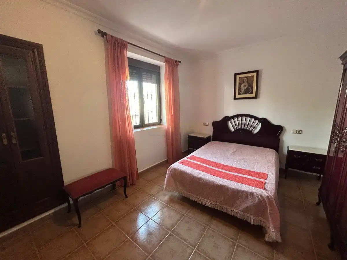 Dormitori de Casa o xalet en venda en Álora amb Calefacció, Terrassa i Traster