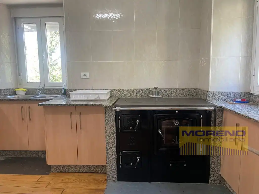 Cocina de Finca rústica en venta en O Incio 