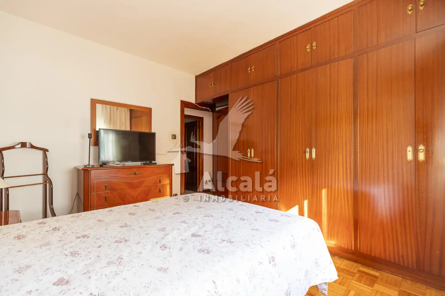 Bedroom of Flat for sale in Alcalá de Henares  with Air Conditioner, Heating and Parquet flooring