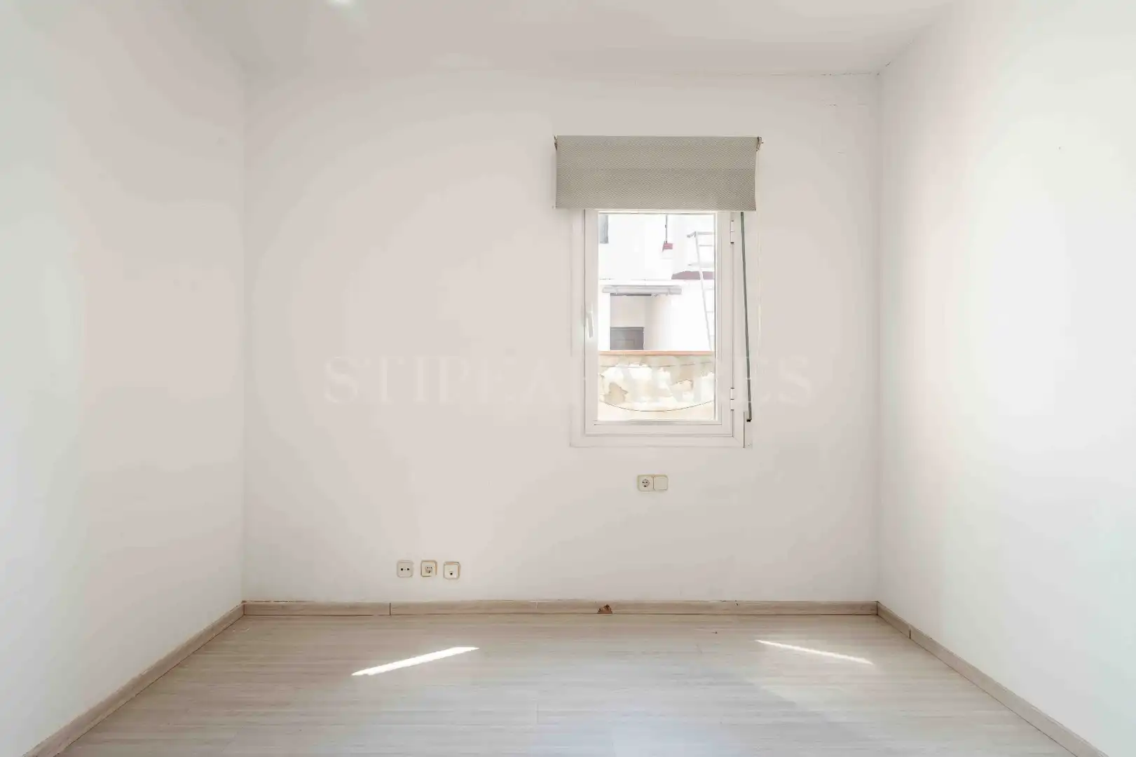 Habitación de Ático en venta en Barcelona con Aire acondicionado, Calefacción y Trastero