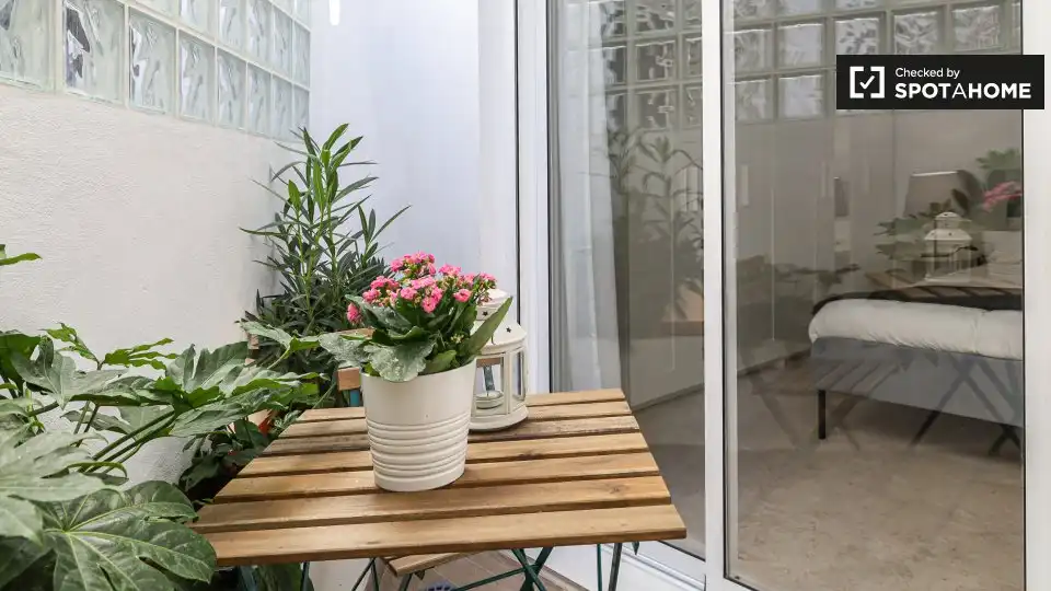 Habitació a Nou Moles