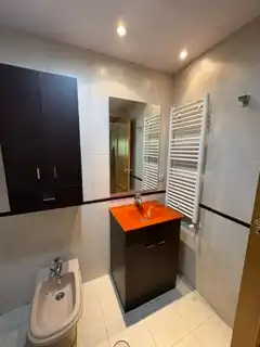 Baño de Piso en venta en Valladolid con Calefacción, Terraza y Trastero