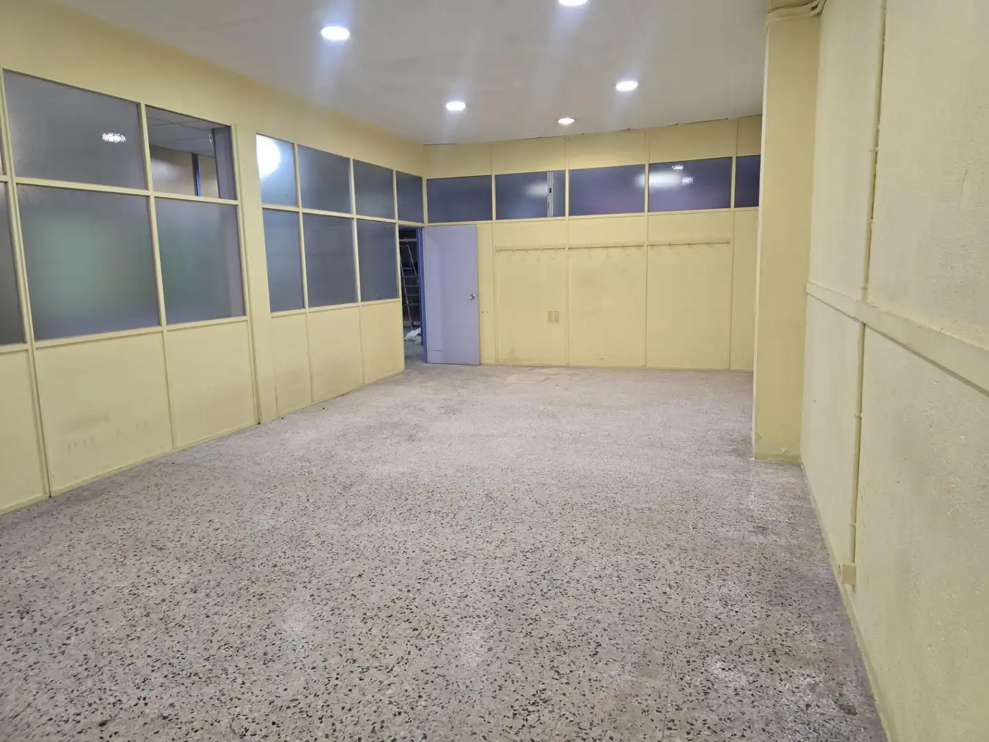 Business premises for sale in Poble, imagen 4
