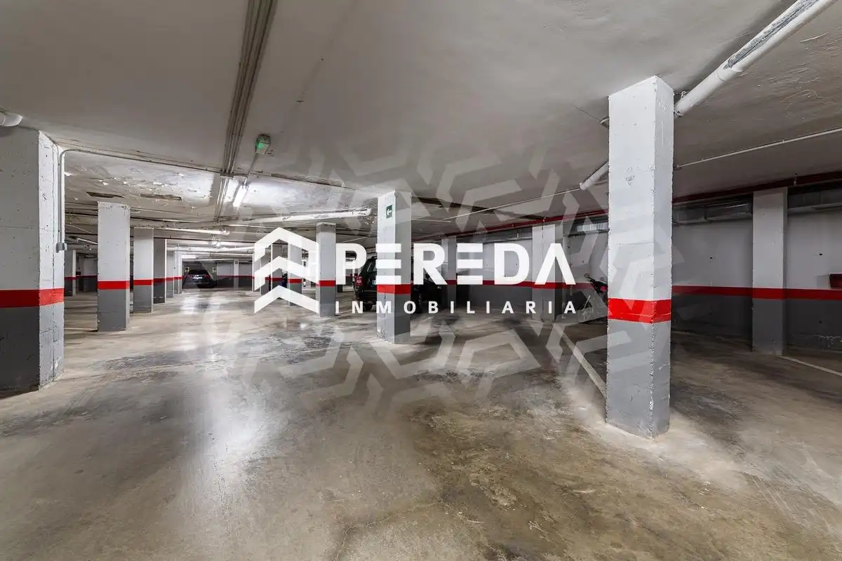 Parking de Piso en venta en Roquetas de Mar con Jardín privado, Terraza y Balcón