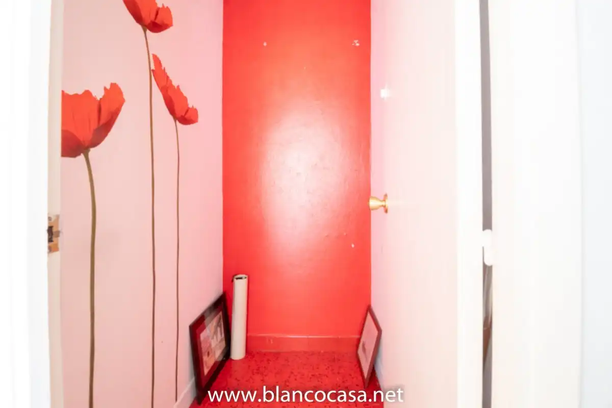 Büro zur Miete in Carballo mit Abstellraum