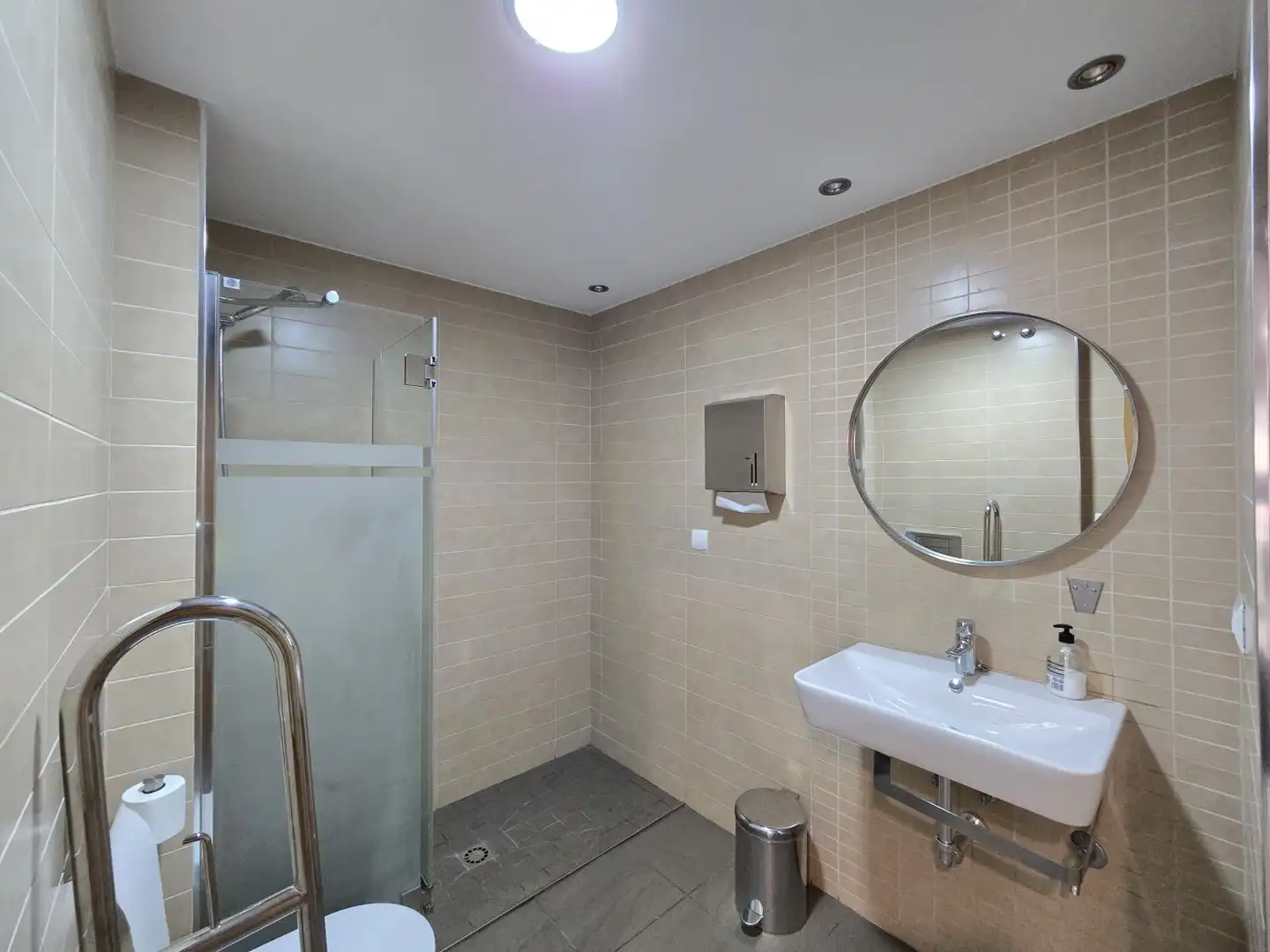Baño de Oficina de alquiler en Centro