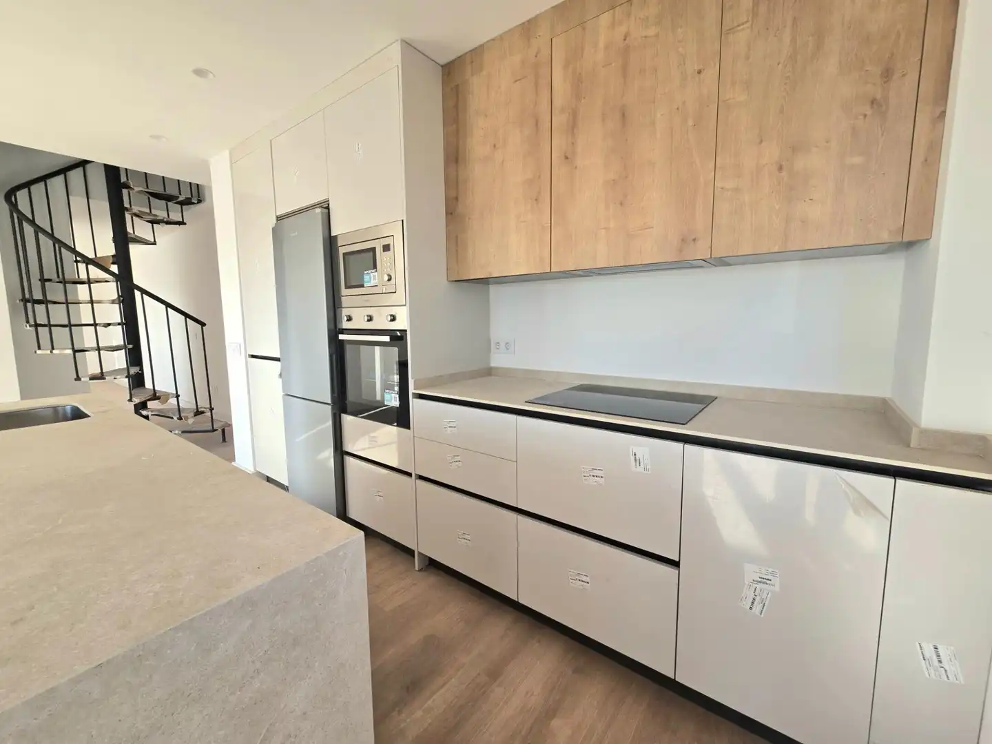 Cocina de Dúplex en venta en Torremolinos con Jardín privado, Terraza y Trastero