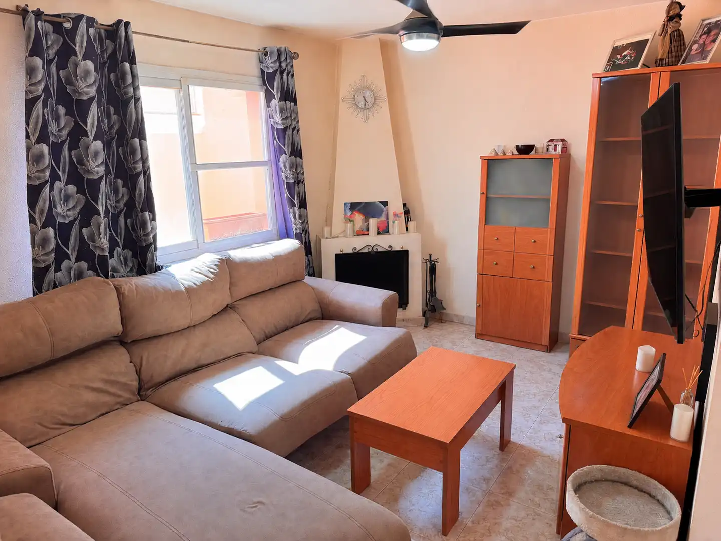 Sala de estar de Casa o chalet en venta en Roquetas de Mar con Aire acondicionado, Terraza y Trastero