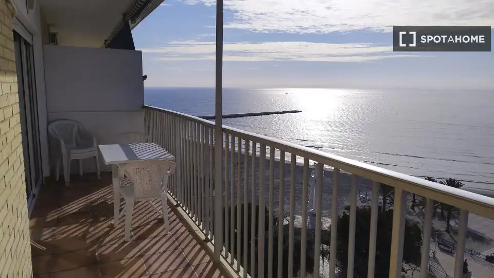 Terraza de Apartamento para compartir en Santa Pola con Aire acondicionado, Terraza y Amueblado