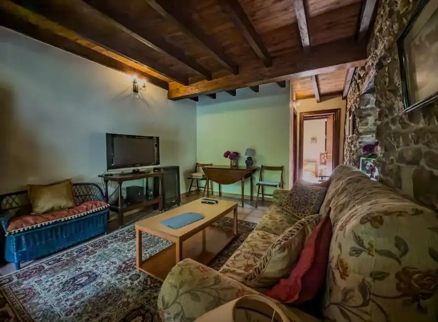 Sala de estar de Casa o chalet en venta en Pesaguero con Calefacción, Terraza y Amueblado