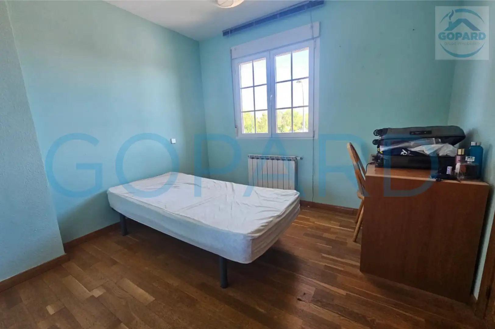 Habitación de Casa adosada de alquiler en Villanueva de la Cañada con Calefacción, Jardín privado y Parquet