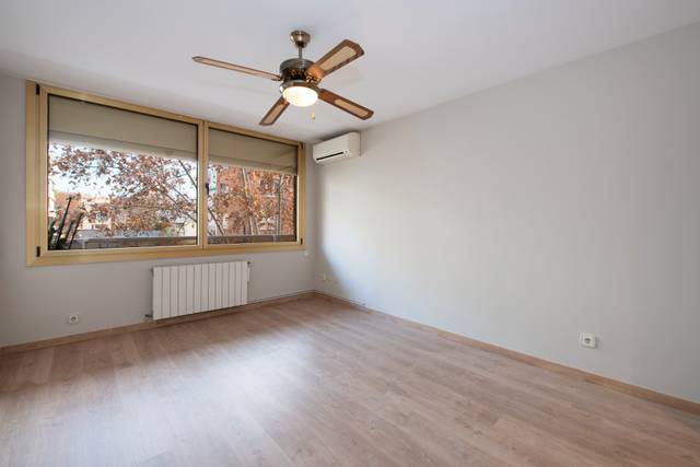 Oficina en Alquiler en Les Tres Torres