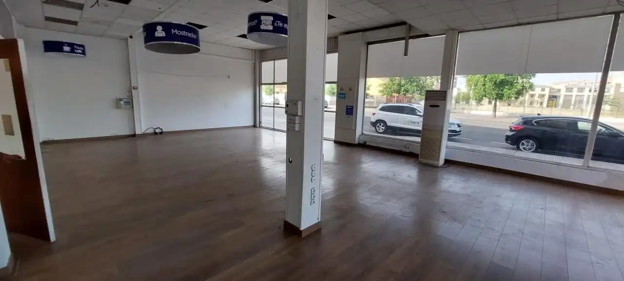 Nave industrial in vendita a Calle Alcalde Miguel Castaño 115 Nav3 24005 Leon, imagen 4