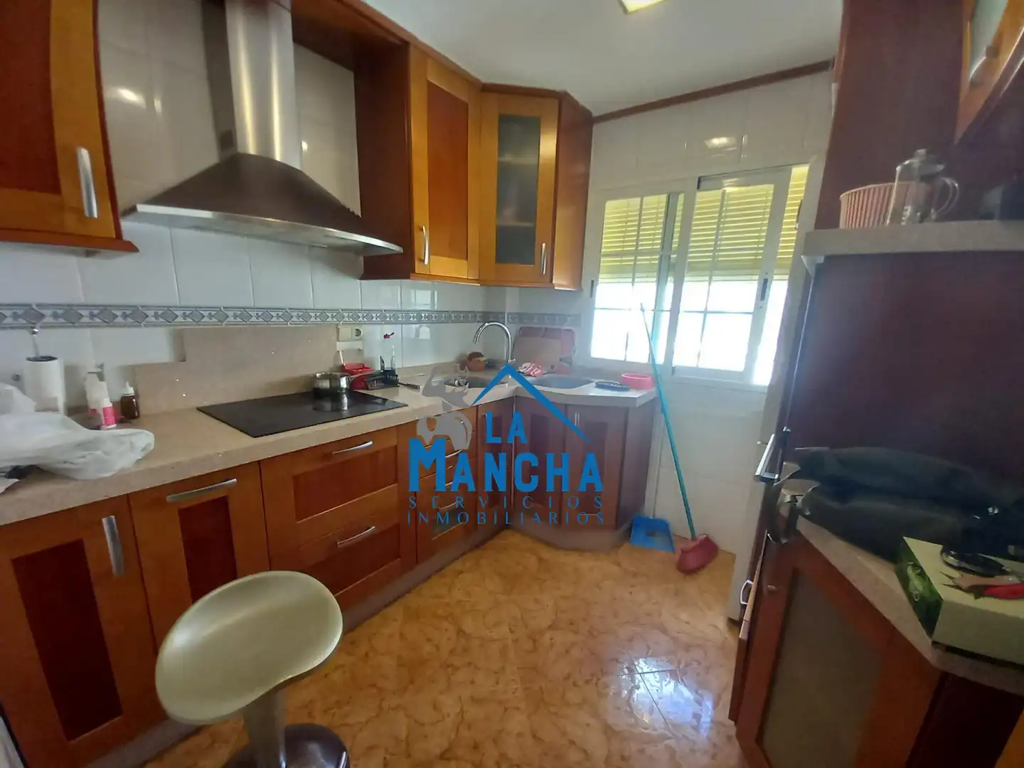 Kitchen of Flat for share in Albacete  with Heating, Furnished and Balcony