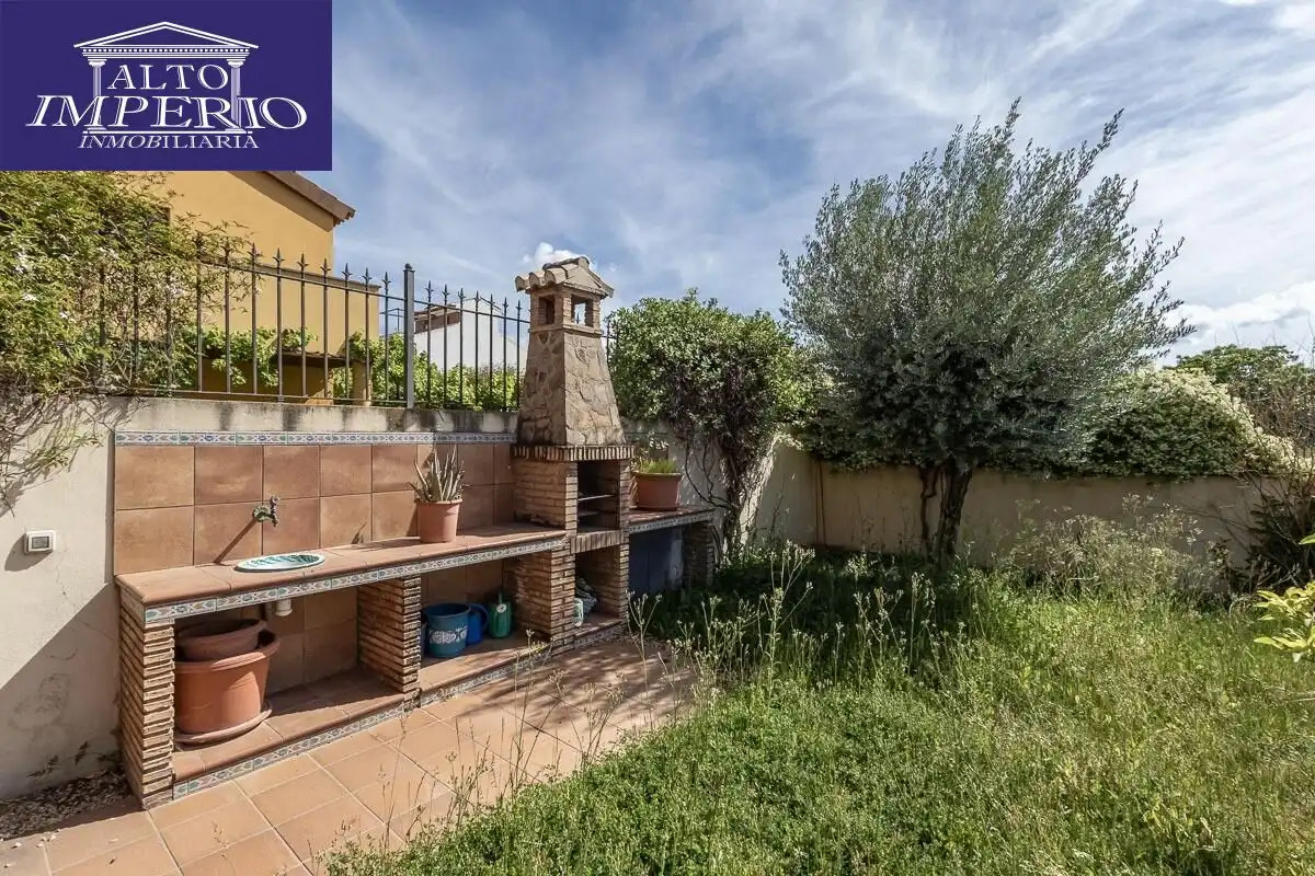 Casa con giardino in vendita a Calle MARIANA PINEDA, imagen 4
