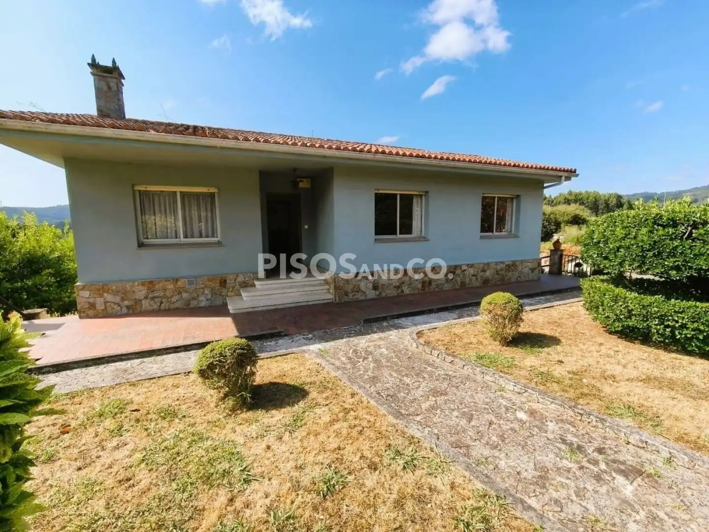 Vista exterior de Casa o xalet en venda en Culleredo amb Terrassa i Moblat