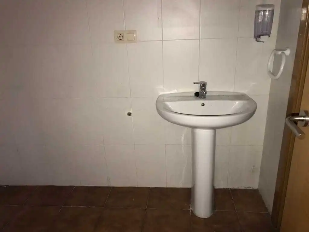 Local comercial en venta en C/ Hermanos Campa, imagen 13