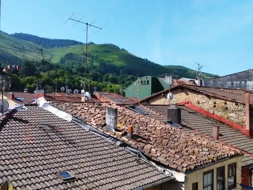 Vista exterior de Pis en venda en Balmaseda amb Balcó
