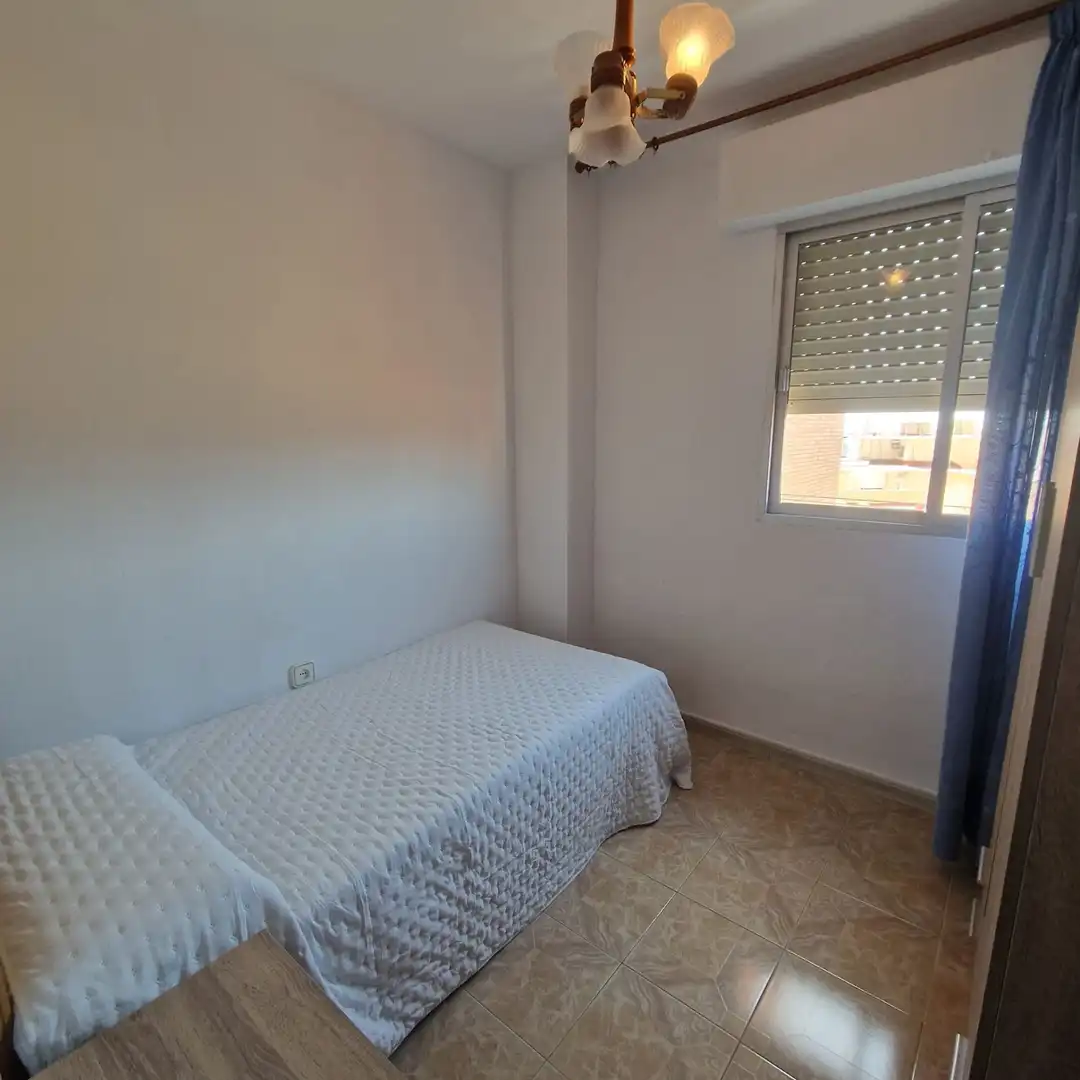 Flat for rent in Nuestra Señora de los Clarines, Parque Victoria Eugenia