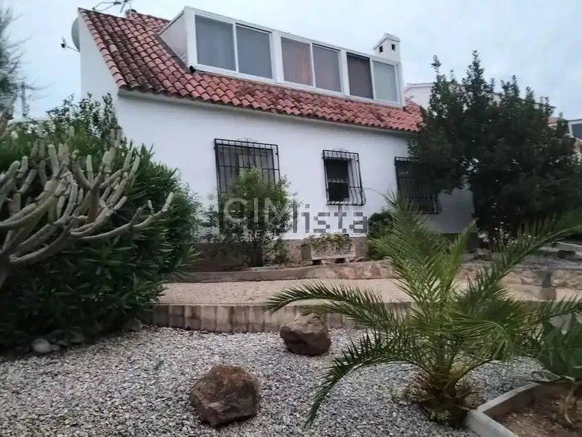 Vista exterior de Casa o xalet en venda en La Nucia amb Aire condicionat, Calefacció i Terrassa