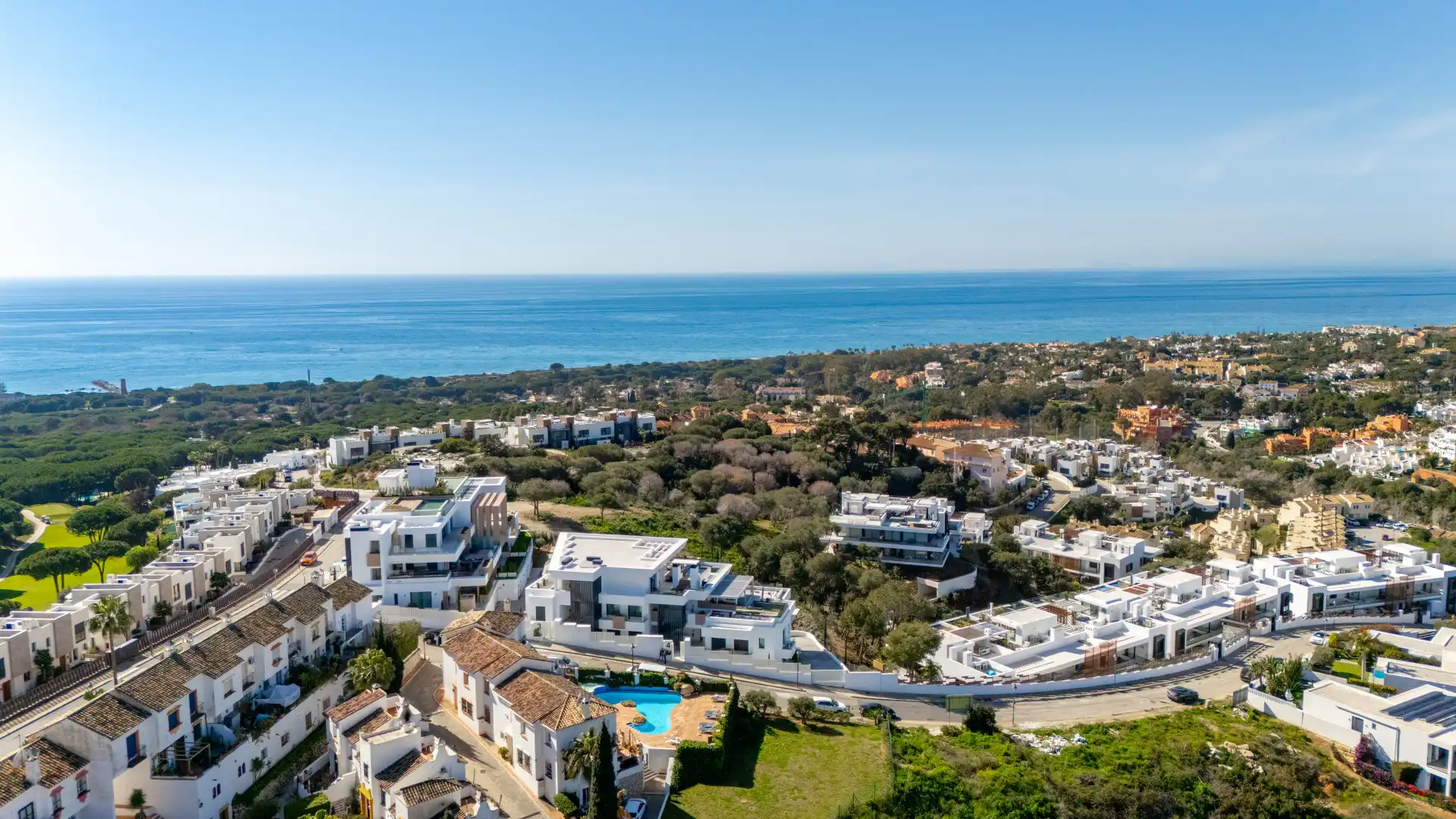 Exterior view of Ground floor for sale in Marbella  with Air Conditioner, Private garden and Terrace