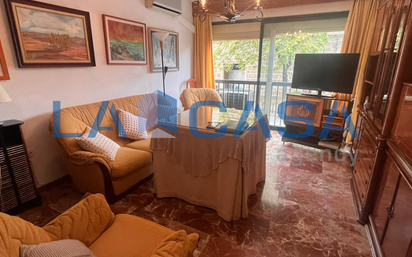 Living room of Flat for sale in  Sevilla Capital