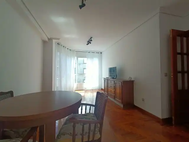 Living room of Flat for sale in Vigo   with Heating, Parquet flooring and Oven