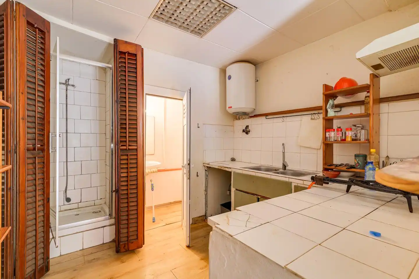 Kitchen of Buildings for sale in El Masnou