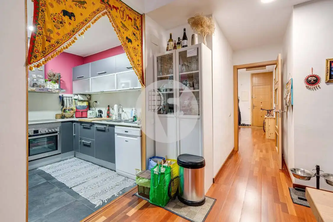 Cuina de Planta baixa en venda en Barcelona amb Traster