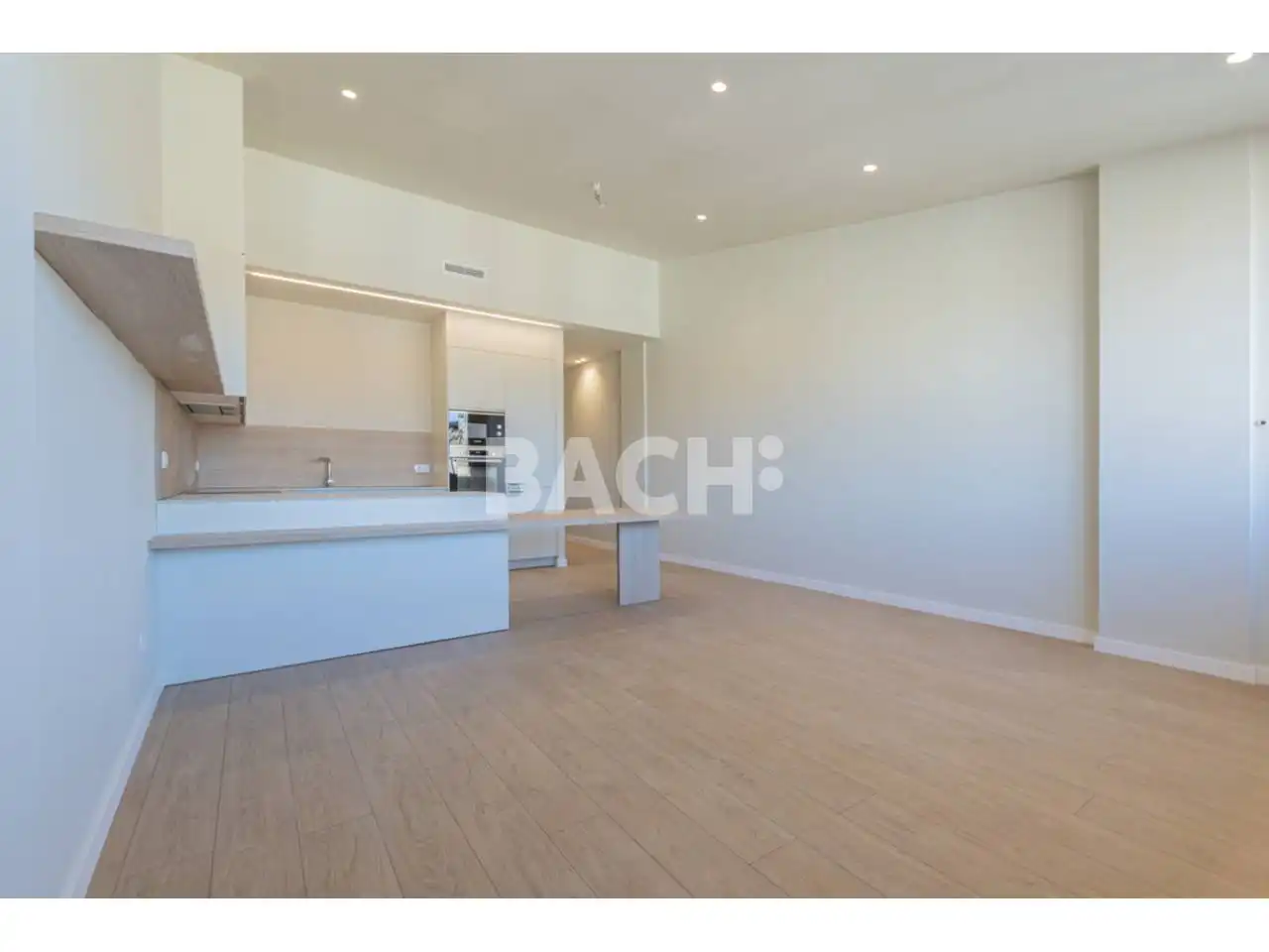 Cocina de Dúplex en venta en Vic con Calefacción, Parquet y Terraza