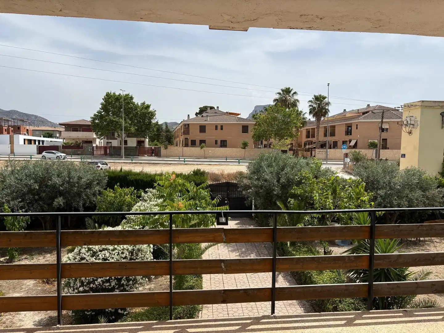 Terrassa de Casa o xalet en venda en Elda amb Aire condicionat, Calefacció i Jardí privat