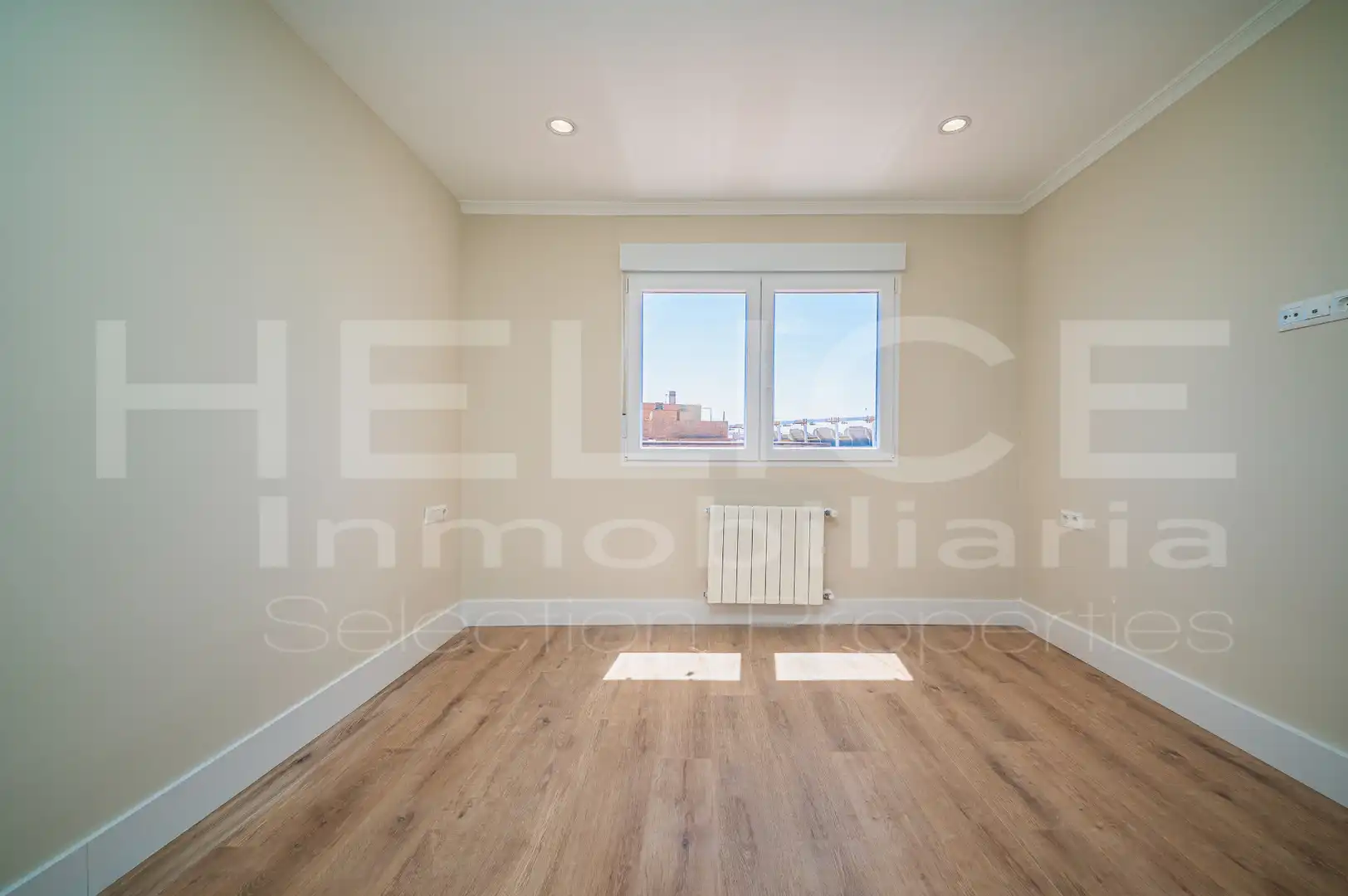 Attic for sale in Barrio de Benicalap