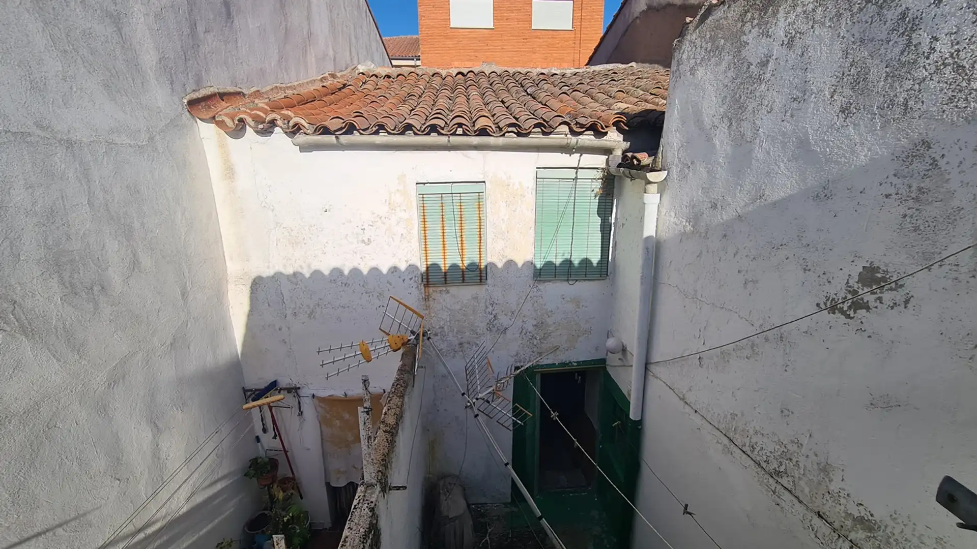 Exterior view of Houses for sale in Peñaranda de Bracamonte
