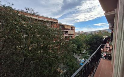 Exterior view of Flat for sale in  Barcelona Capital  with Balcony