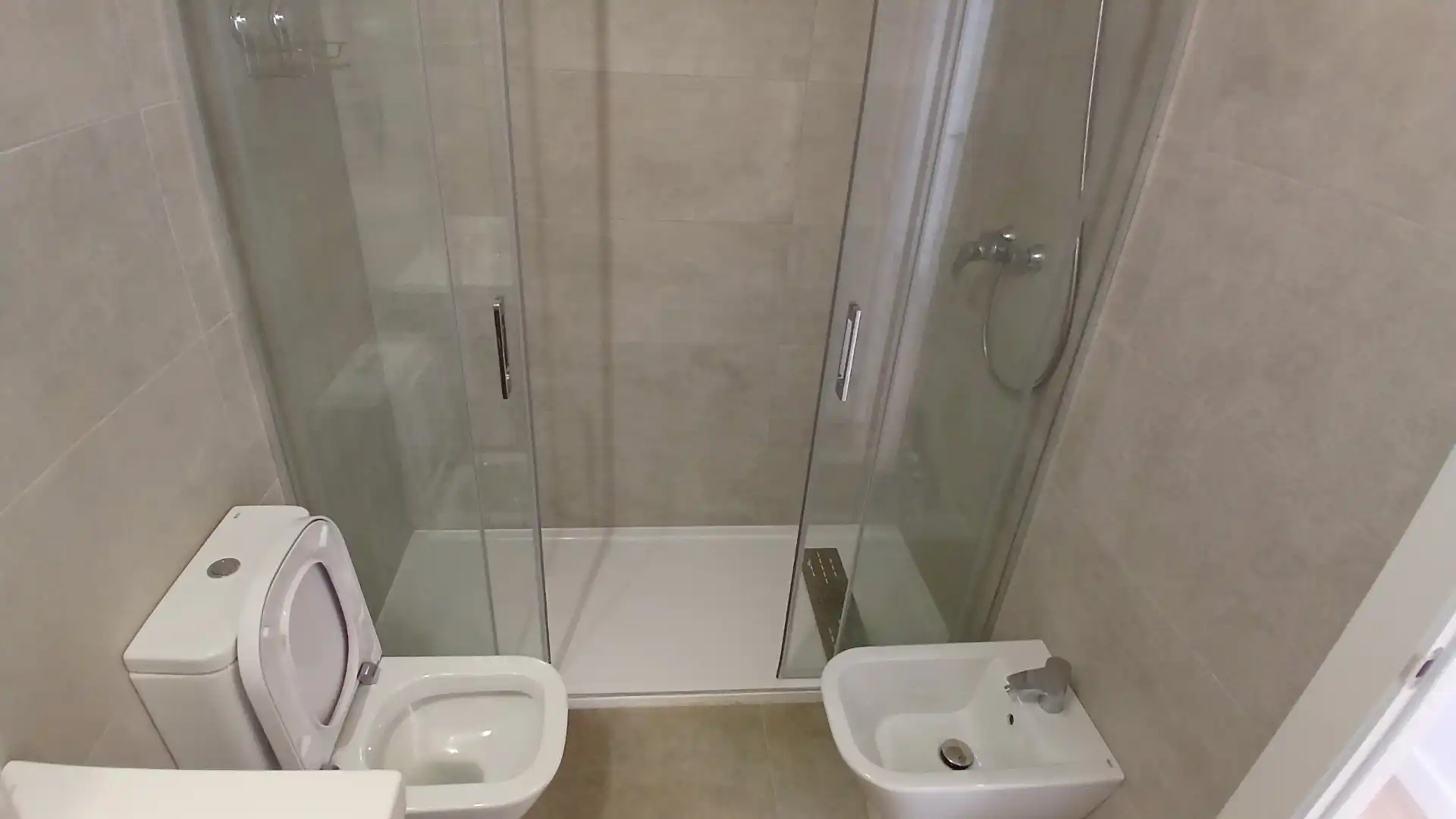 Bathroom of Flat for rent in Málaga  with Air Conditioner, Heating and Storage room