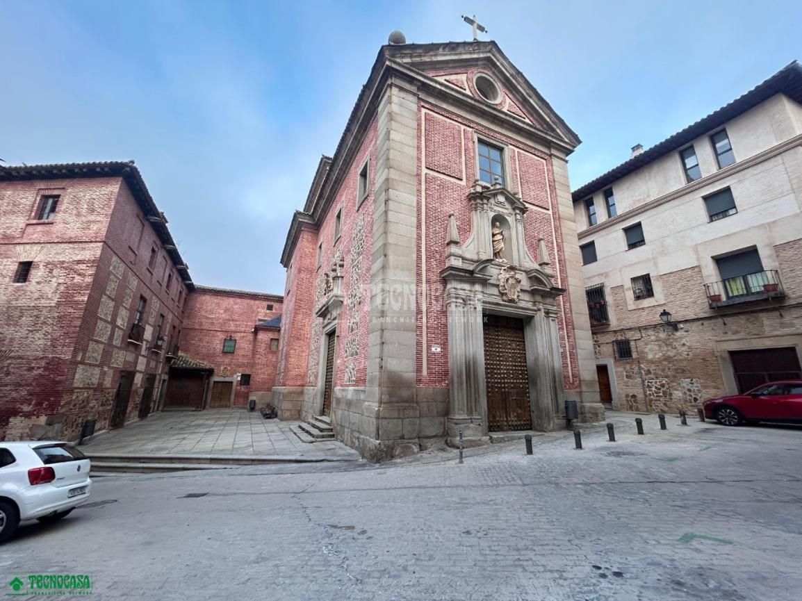 Vista exterior de Pis en venda en  Toledo Capital amb Terrassa